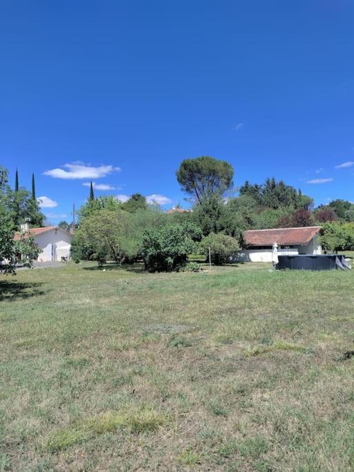 Apartamento Chez Chapelle In The Heart Of The Gascony With Pool And Hot Tub Auch Exterior foto